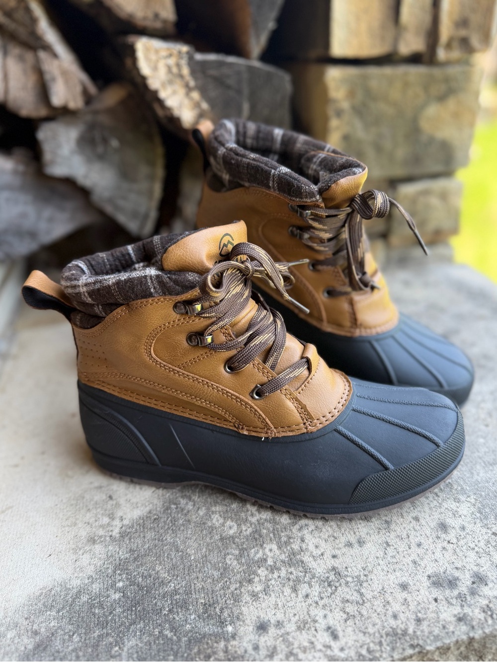 Magellan Outdoors Kids Waterproof Duck Boots - Brown and Black Sz-6D.   A